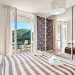 Roadtothesealerici Private Parking Terrace Daire *