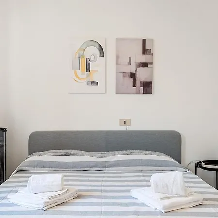 Roadtothesealerici Private Parking Terrace Lägenhet