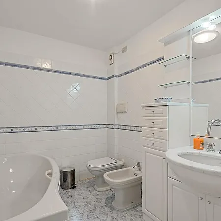 Apartament Roadtothesealerici Private Parking Terrace Lerici
