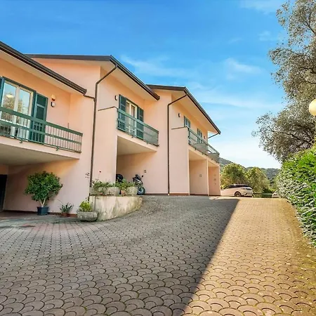 Lägenhet Roadtothesealerici Private Parking Terrace