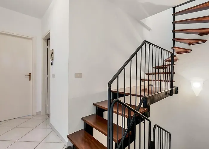 Roadtothesealerici Private Parking Terrace * Lerici